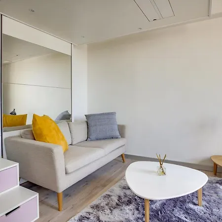 Apartment 48 Rue Des Haies *